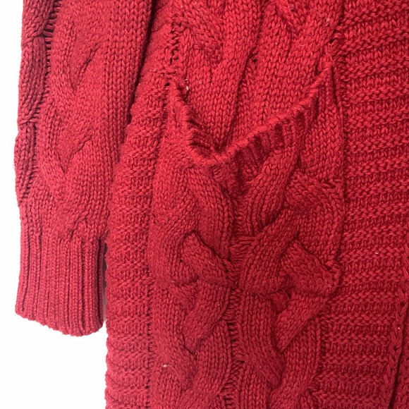 THICK & COZY RED KNITTED SWEATER!! - Picture 2 of 7
